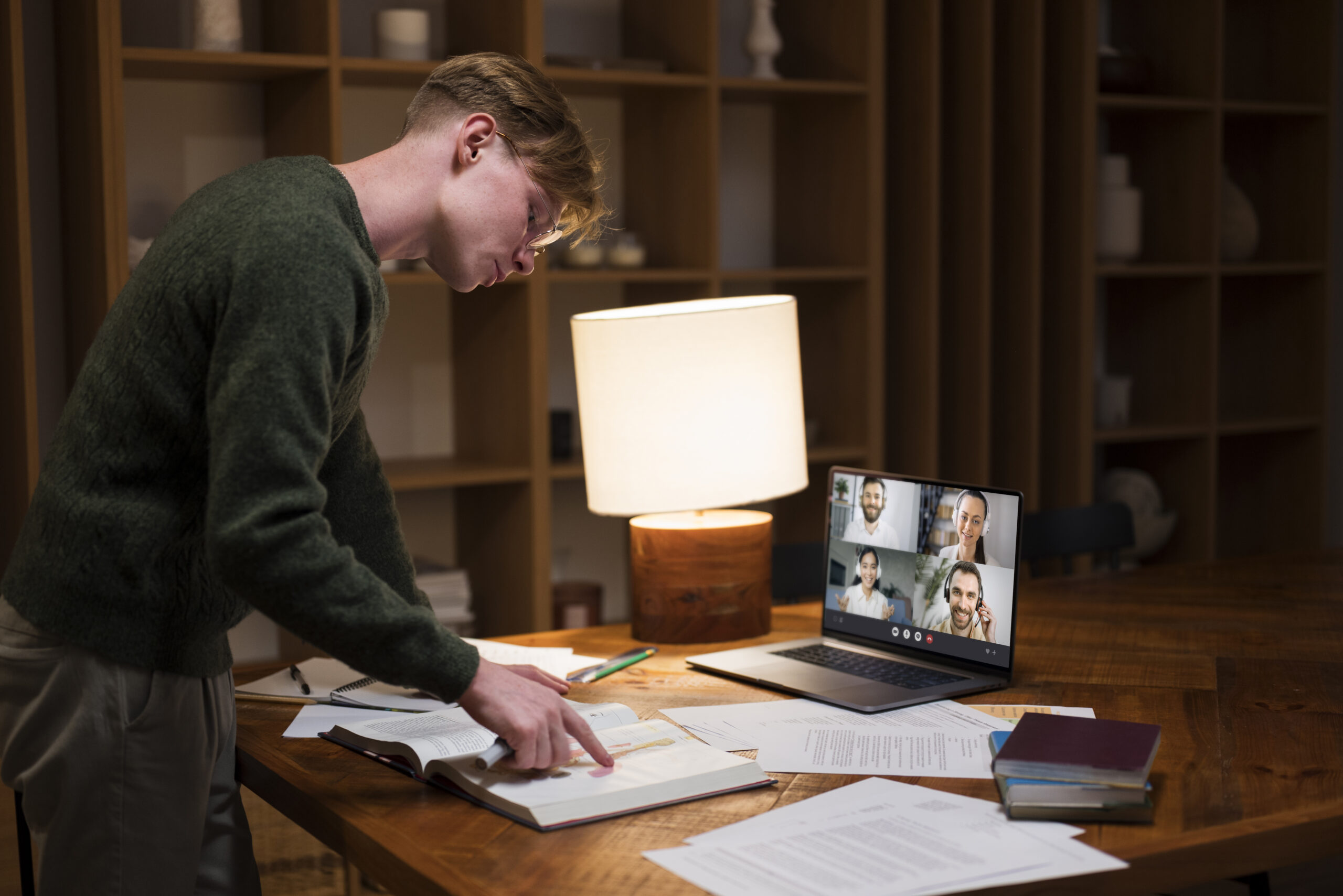 Hybrid Learning Advantages for Professionals